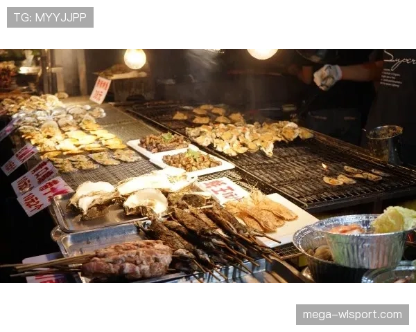 董志豪训练完直接拎着爱马仕去吃夜宵？